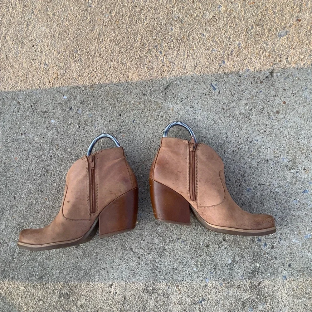Korks Brown Leather Western Ankle Boots Block Heel Side Zip Q38016 CBHK16 SZ 6.5